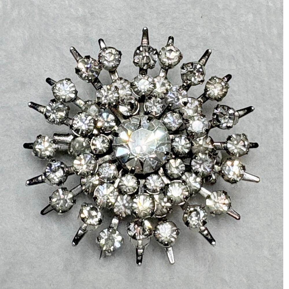 Mid‑century Rhinestone Starburst, Snowflake, Vintage Brooch, 1950s–1960s.